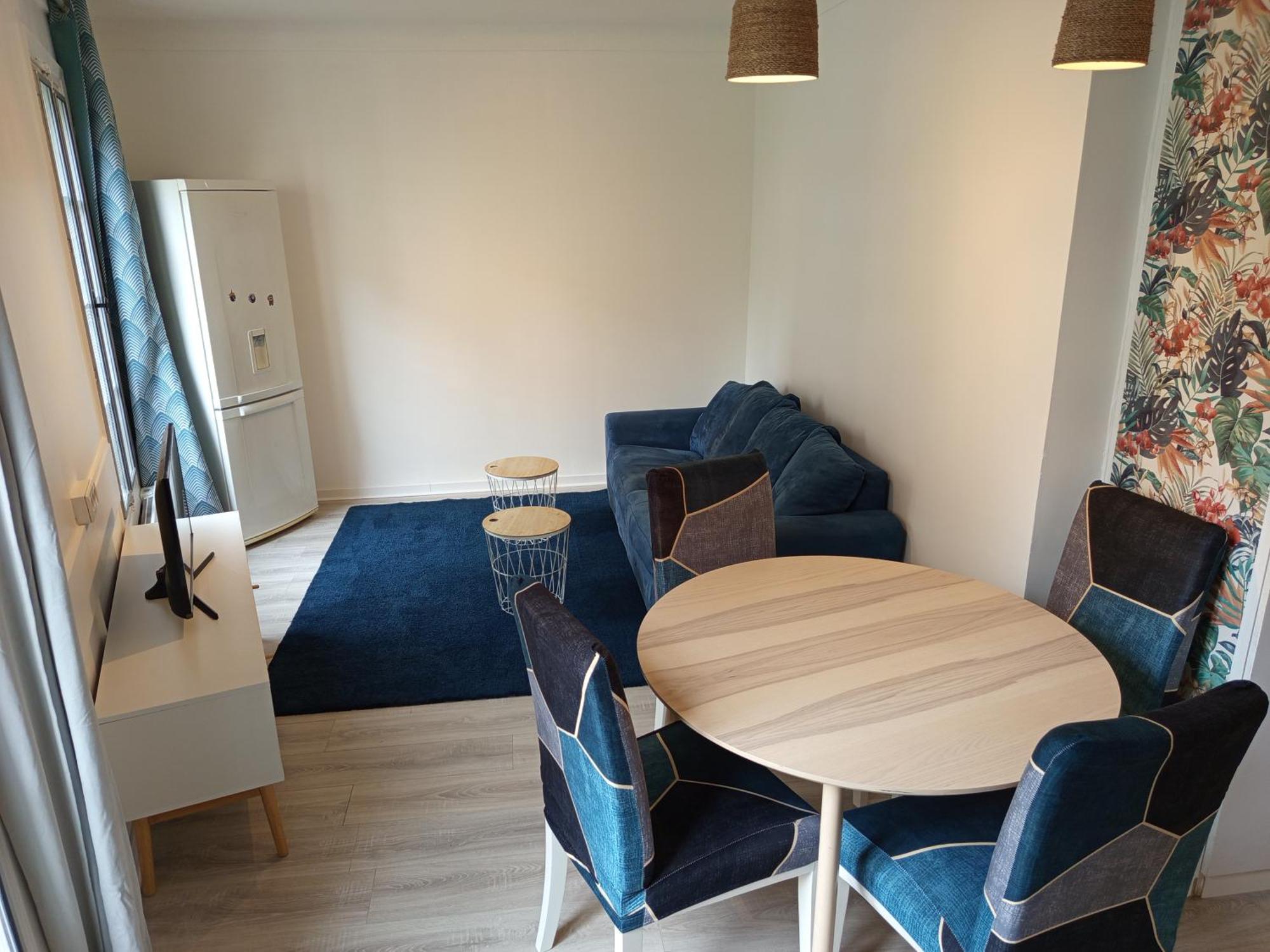 Calme, Confortable Et Bien Place Apartment